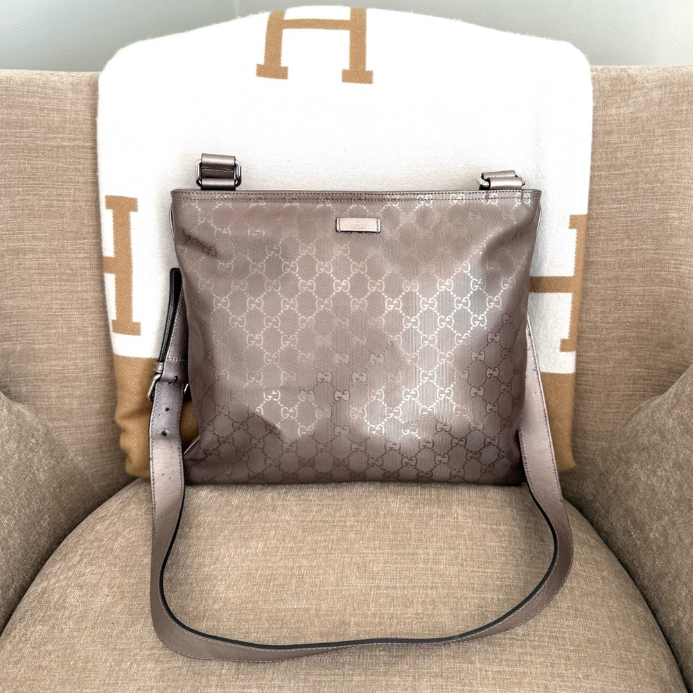 Gucci authentic crossbody bag metallic rose color monogram coated canvas medium - Picture 2 of 16